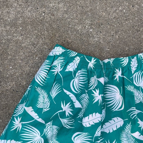 L. L. Bean palm print cotton shorts - Picture 3 of 5